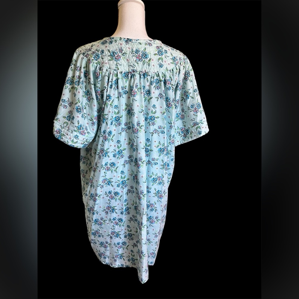 Lati Fashions Robe - Picture 6 of 7